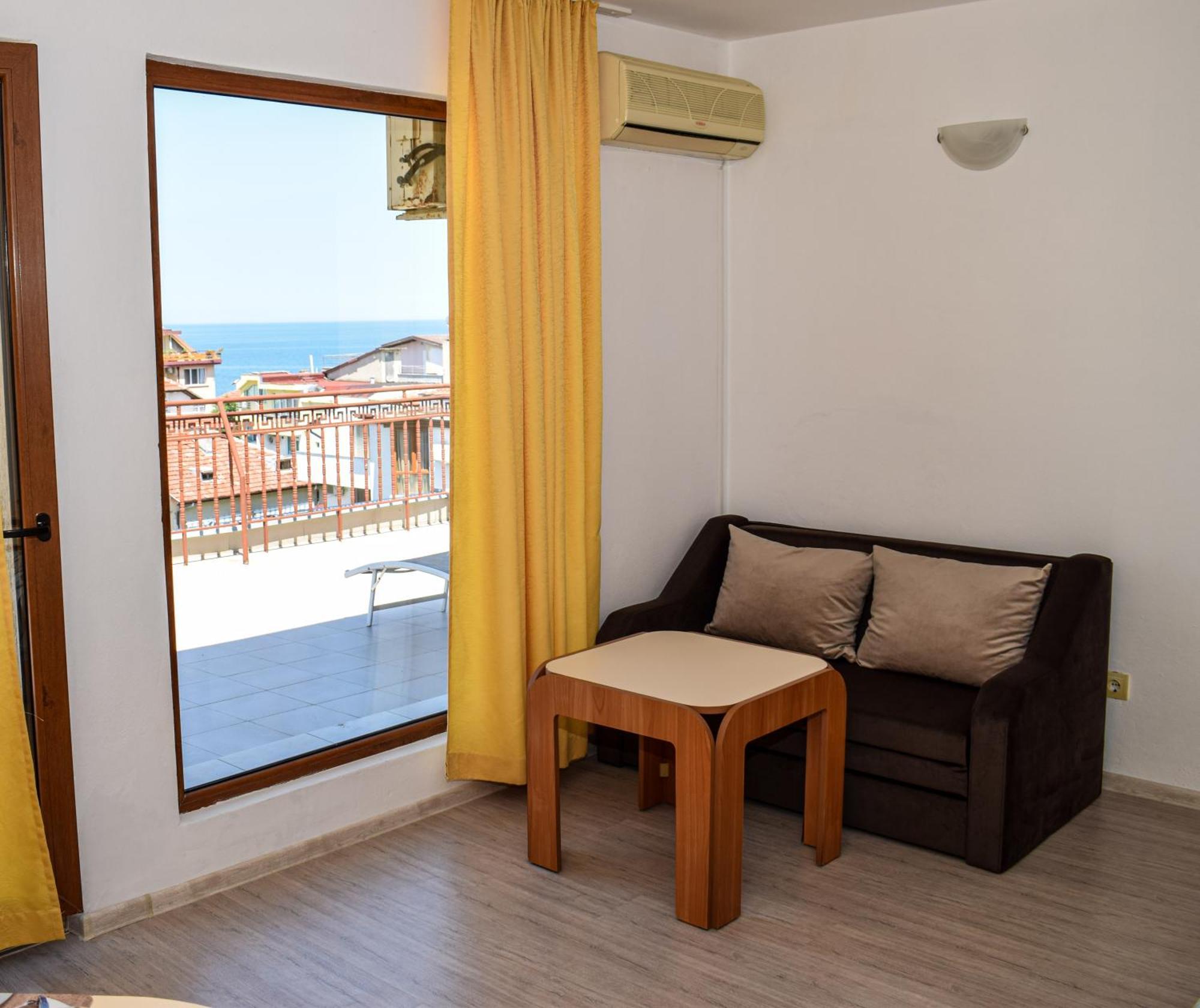 Family Hotel Friends Primorsko Exterior foto